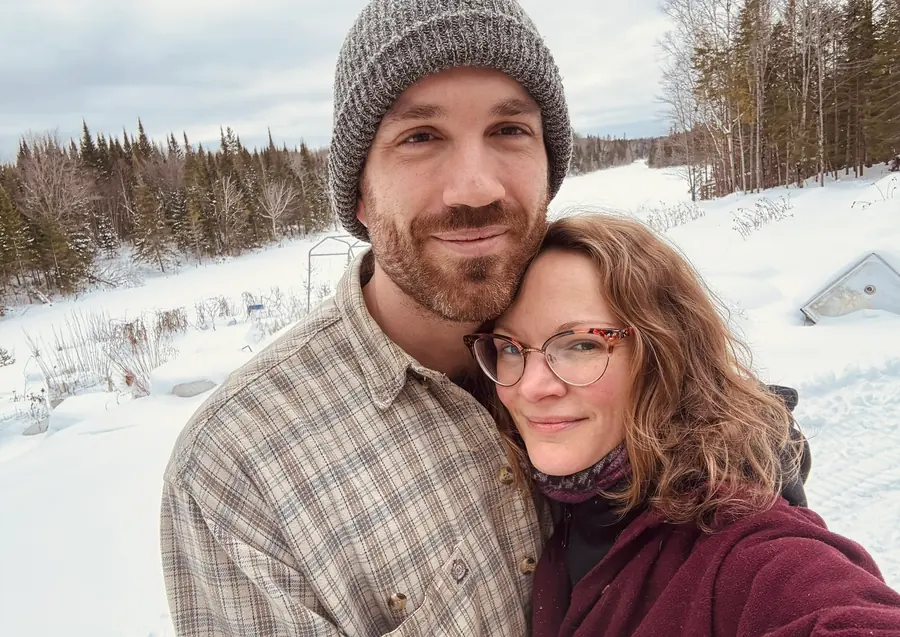 Au bord du crique à Lac-Saguay.